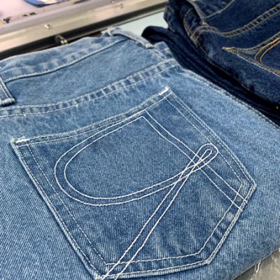 ปักกางเกงยีนส์ 